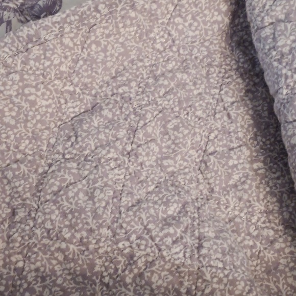 Laura Ashley Floral Purple and White Quilt Full/queen - Picture 7 of 7